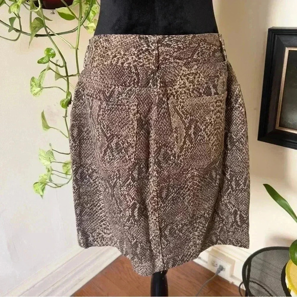 Chaps Snakeskin Print Denim Mini Skirt - Size 10 - Picture 2 of 7